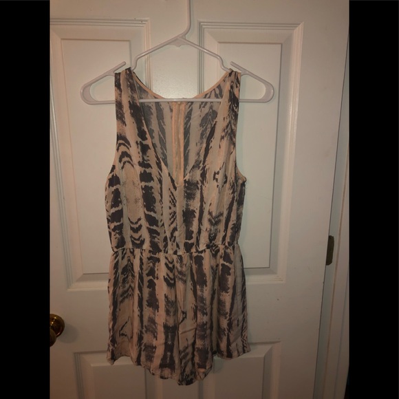 Forever 21 Romper - Picture 2 of 4